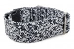Halsband Abstract Flower Black - Detail des Musters