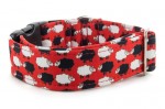 Halsband Sheep Dream Red - Detail des Musters